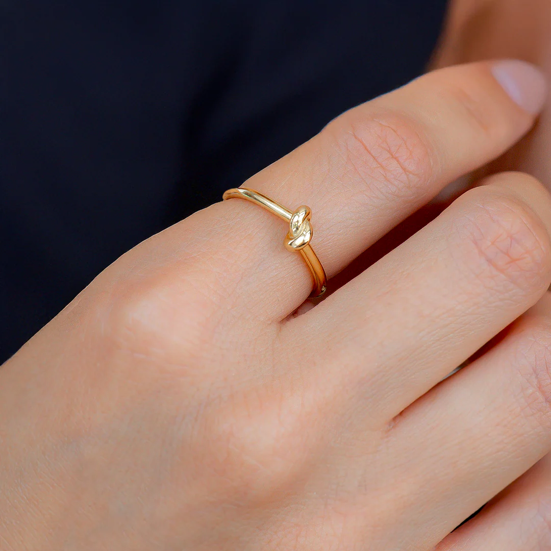 Classic Gold Knot Ring - Image 3
