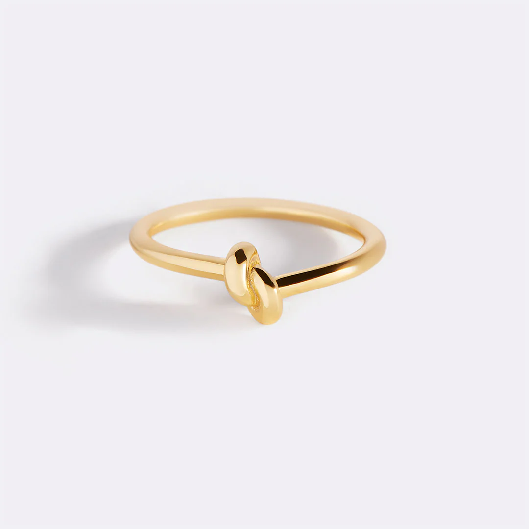Classic Gold Knot Ring - Image 4