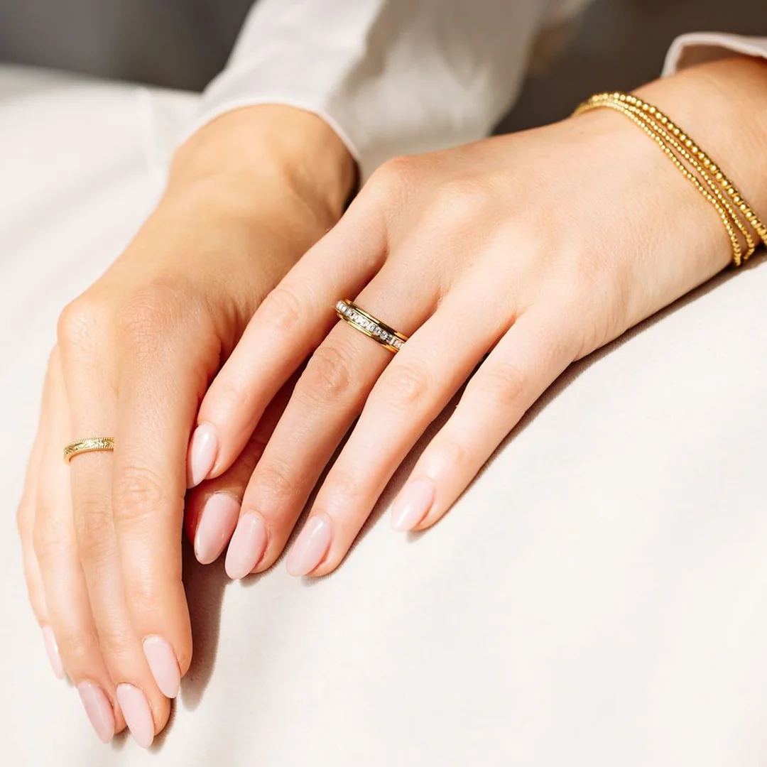 Crystal Statement Spinning Fidget Ring - Image 3