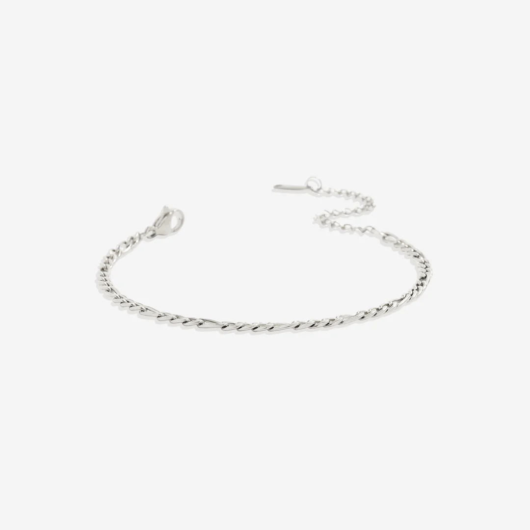 Essential Figaro Chain Bracelet - Image 6
