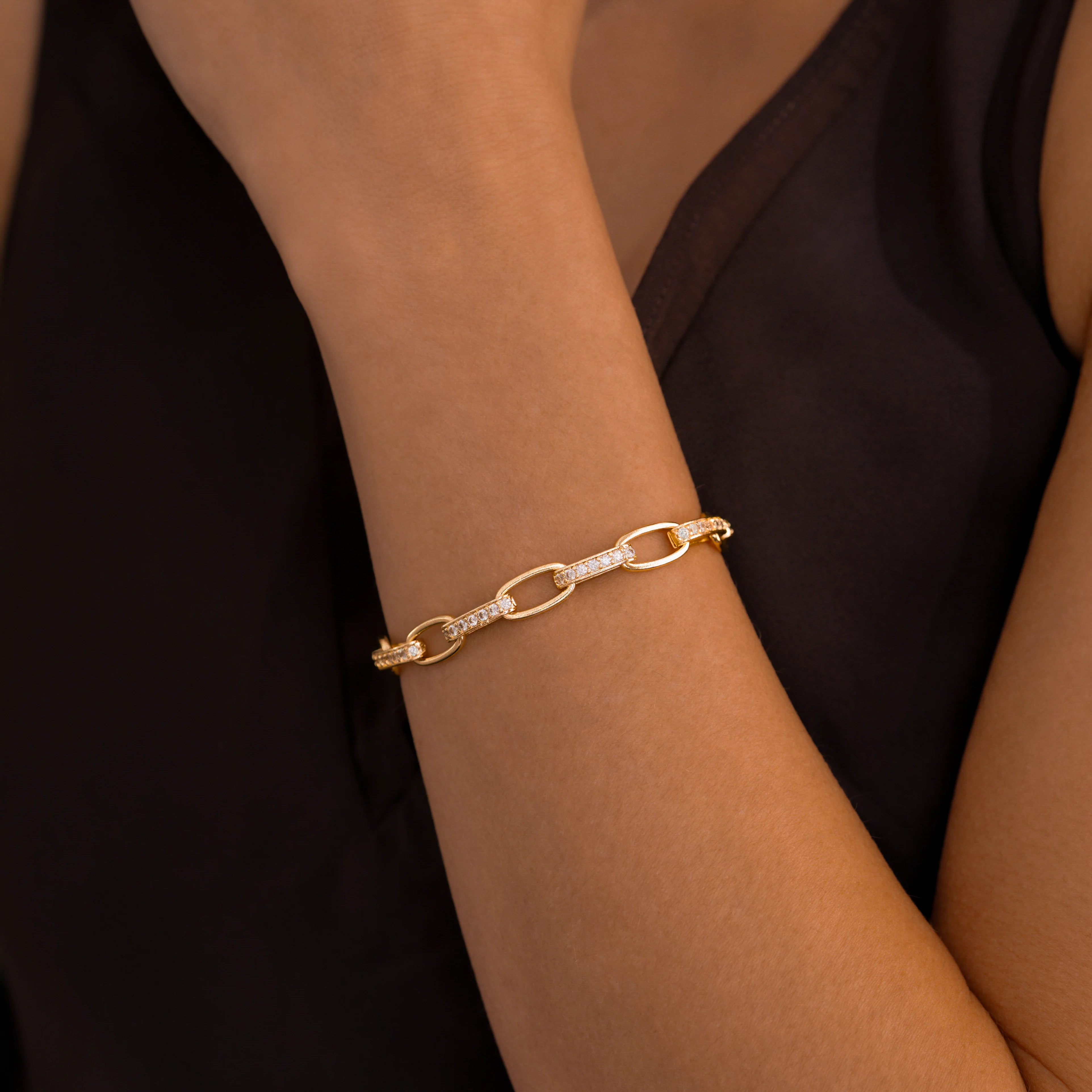 Interlinked Diamond Paperclip Bracelet - Image 8