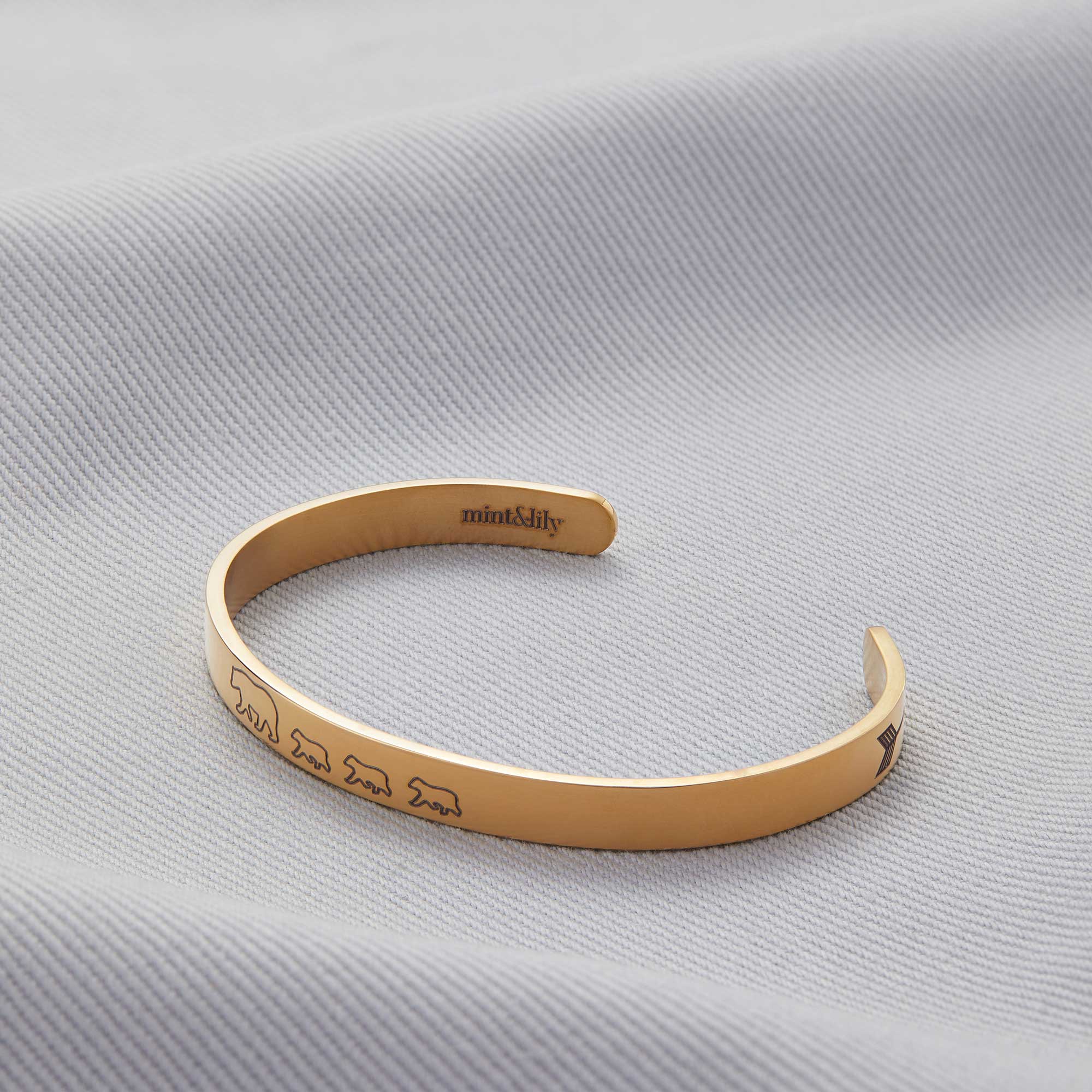 Mama Bear & Her Baby Bears Engraved Cuff Bracelet - Image 132