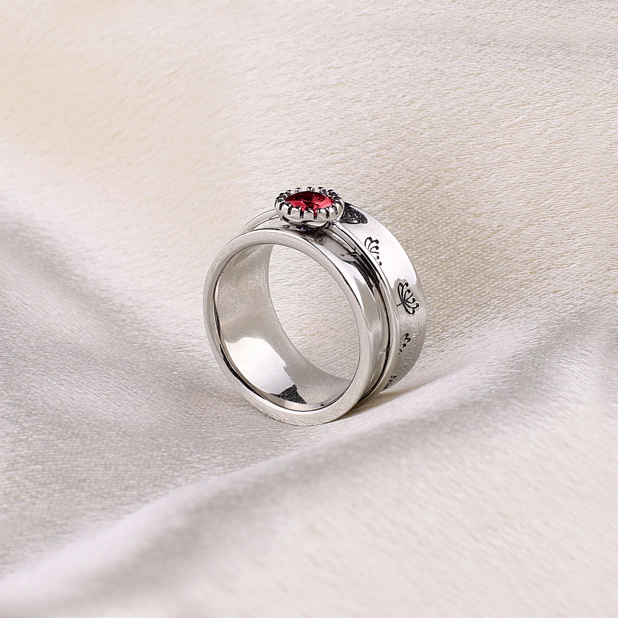 Silver Dandelion Birthstone Spinning Fidget Ring - Image 24