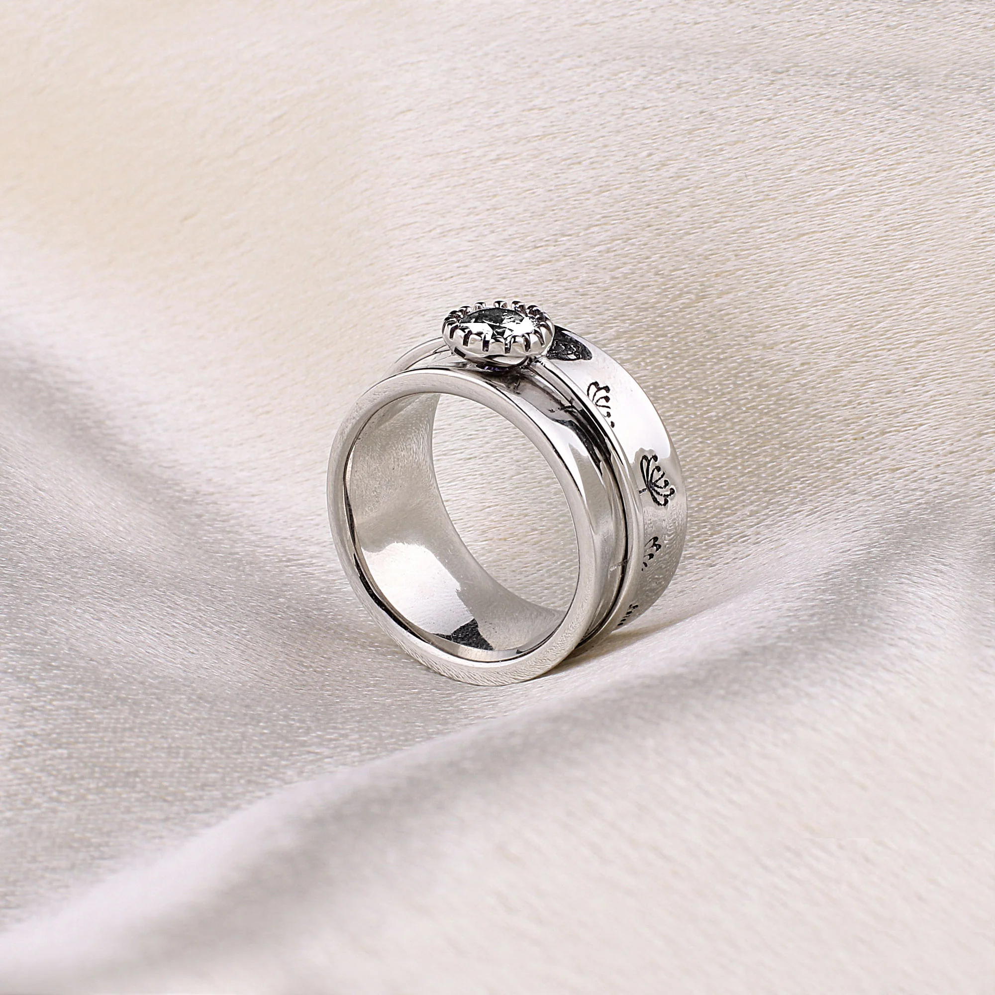 Silver Dandelion Birthstone Spinning Fidget Ring - Image 27