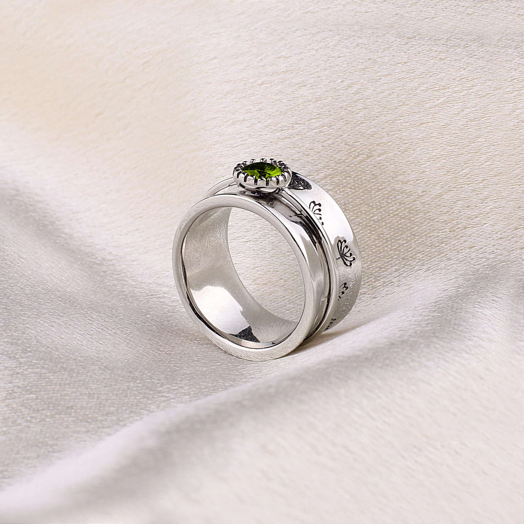 Silver Dandelion Birthstone Spinning Fidget Ring - Image 31