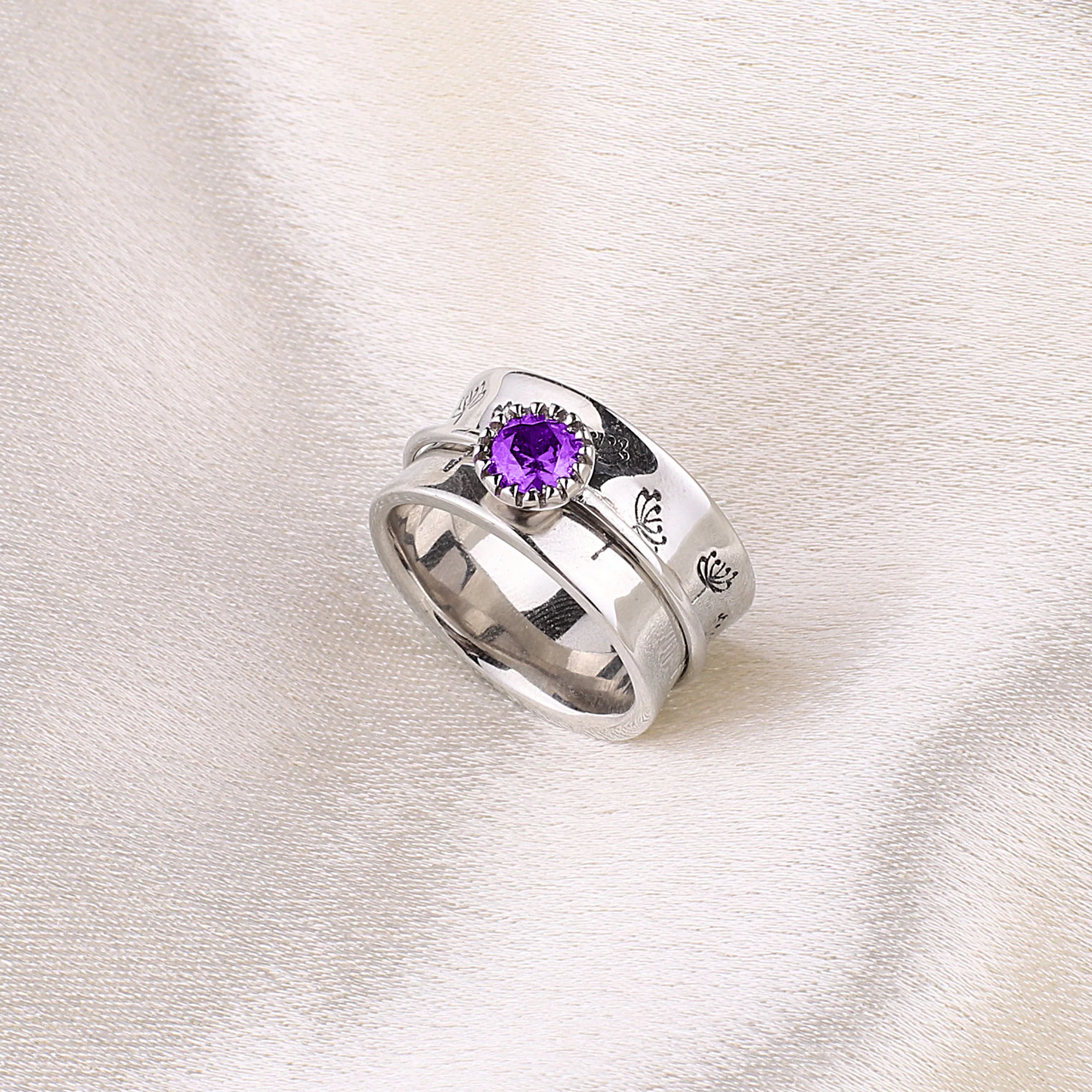 Silver Dandelion Birthstone Spinning Fidget Ring - Image 49