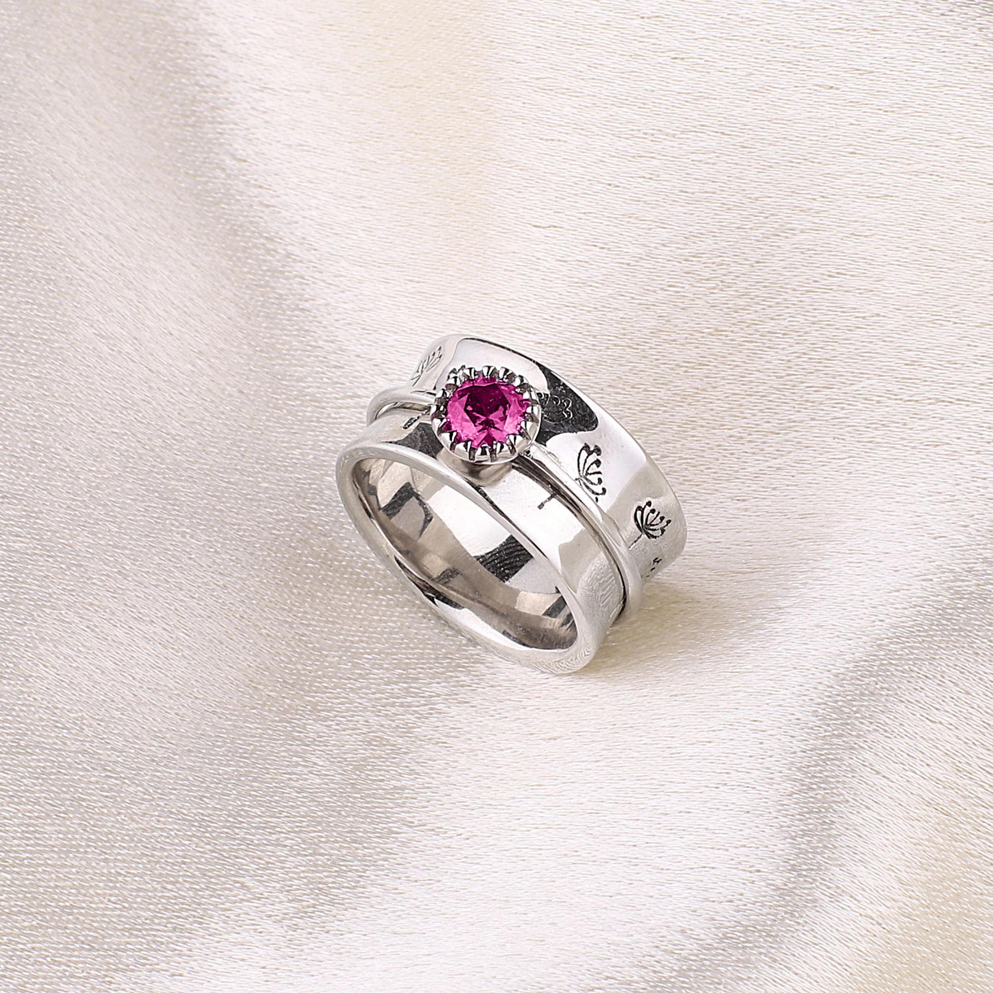 Silver Dandelion Birthstone Spinning Fidget Ring - Image 54