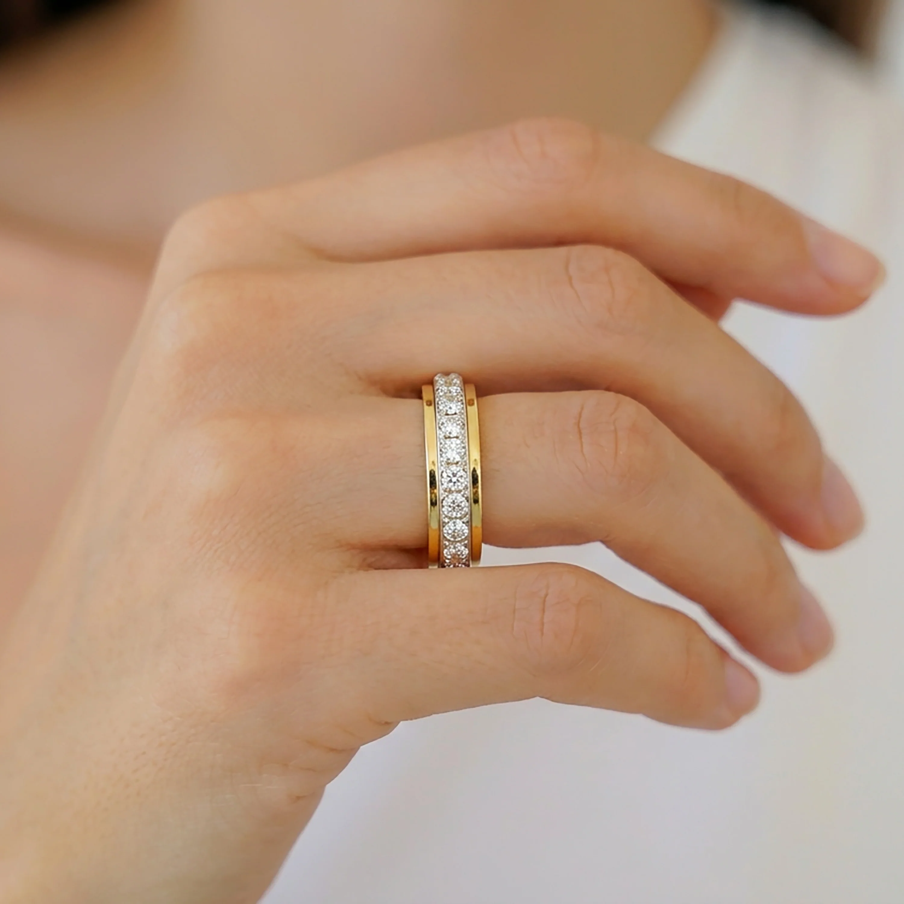 Spinning Fidget Eternity Ring - Image 9