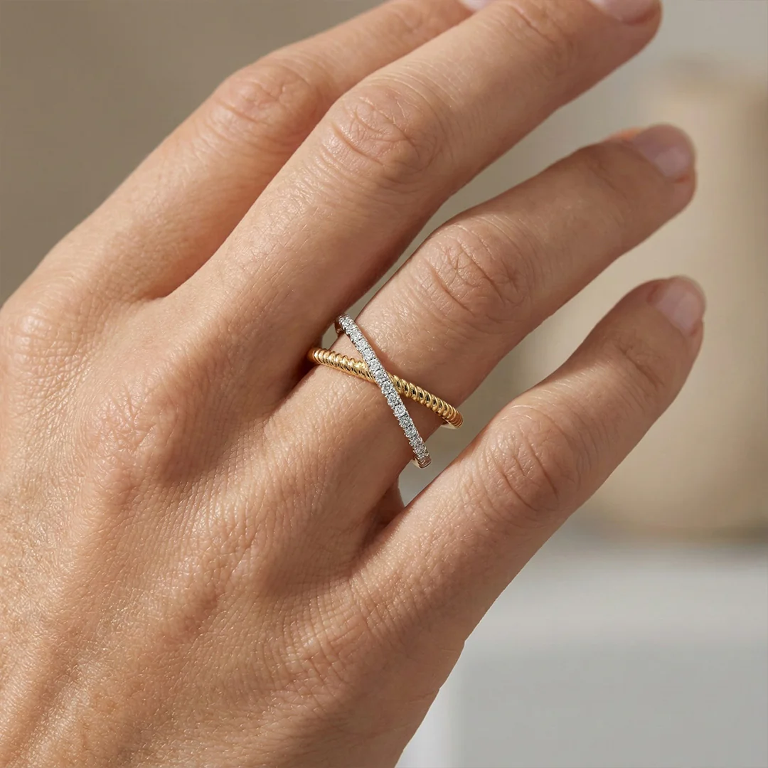 Twisted Interlocking Diamond Band - Image 10